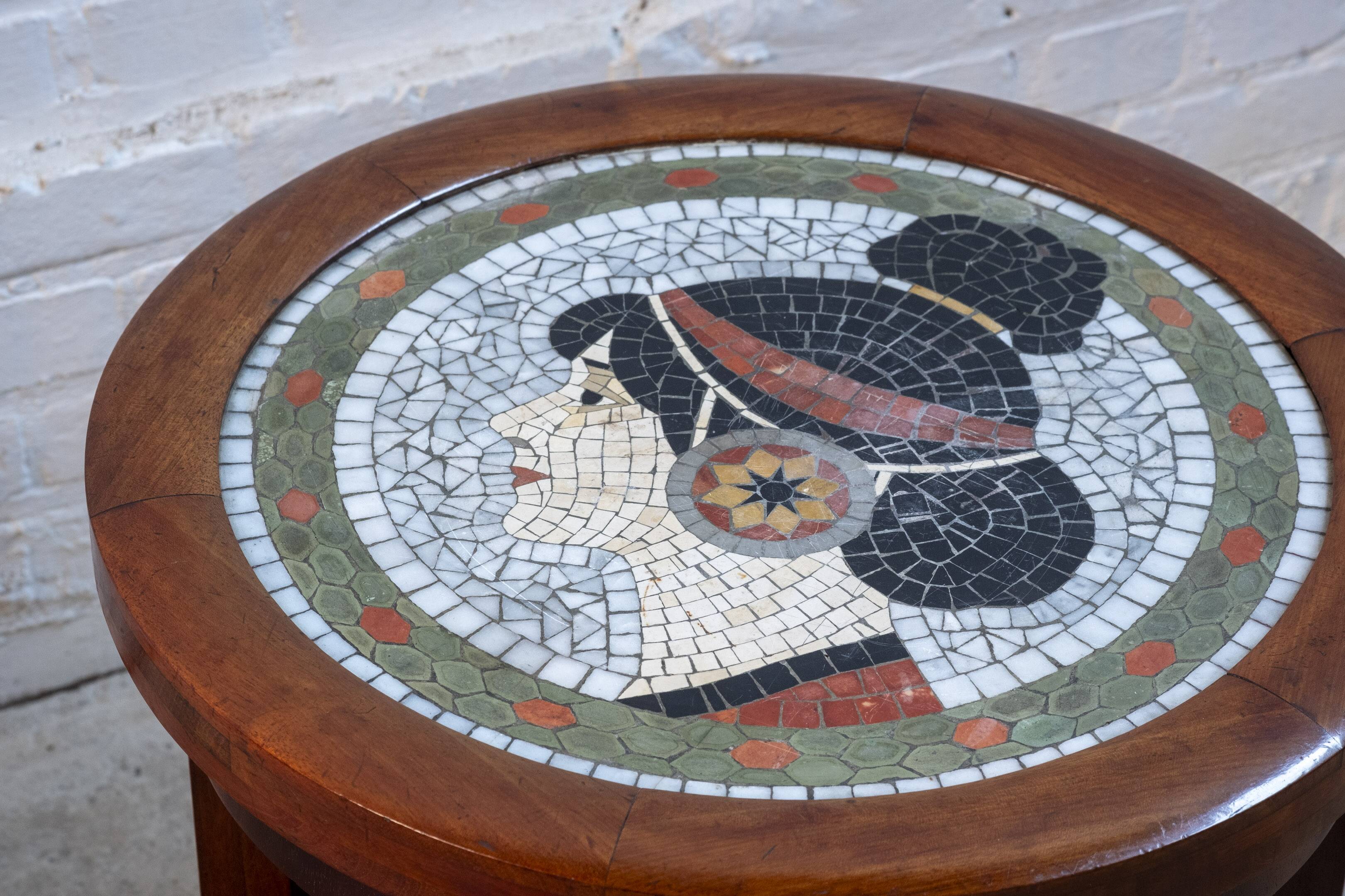 Table d'appoint Art Déco danoise des années 1930 en acajou cubain et carreaux en mosaïque