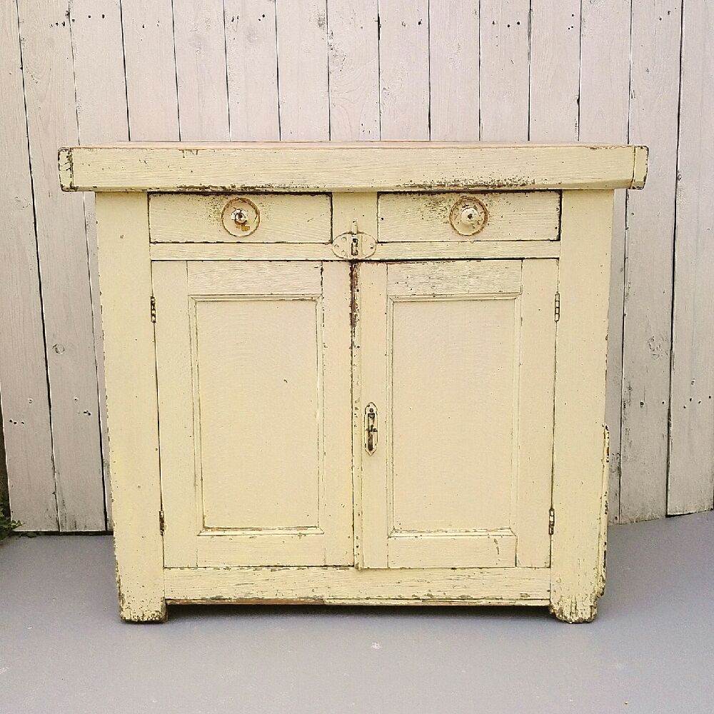 Parisian log furniture vintage kitchen