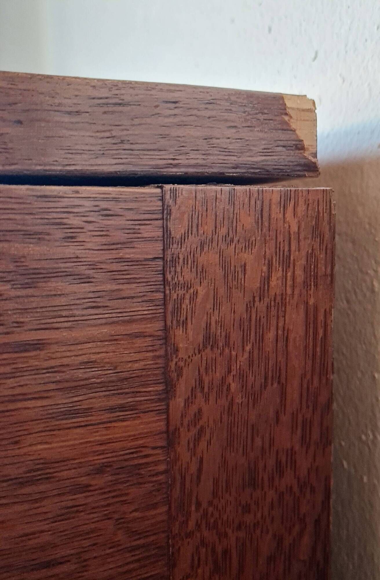 Armoire asymétrique - commode 4 tiroirs