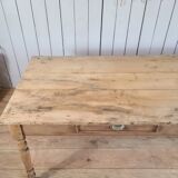 Farm table