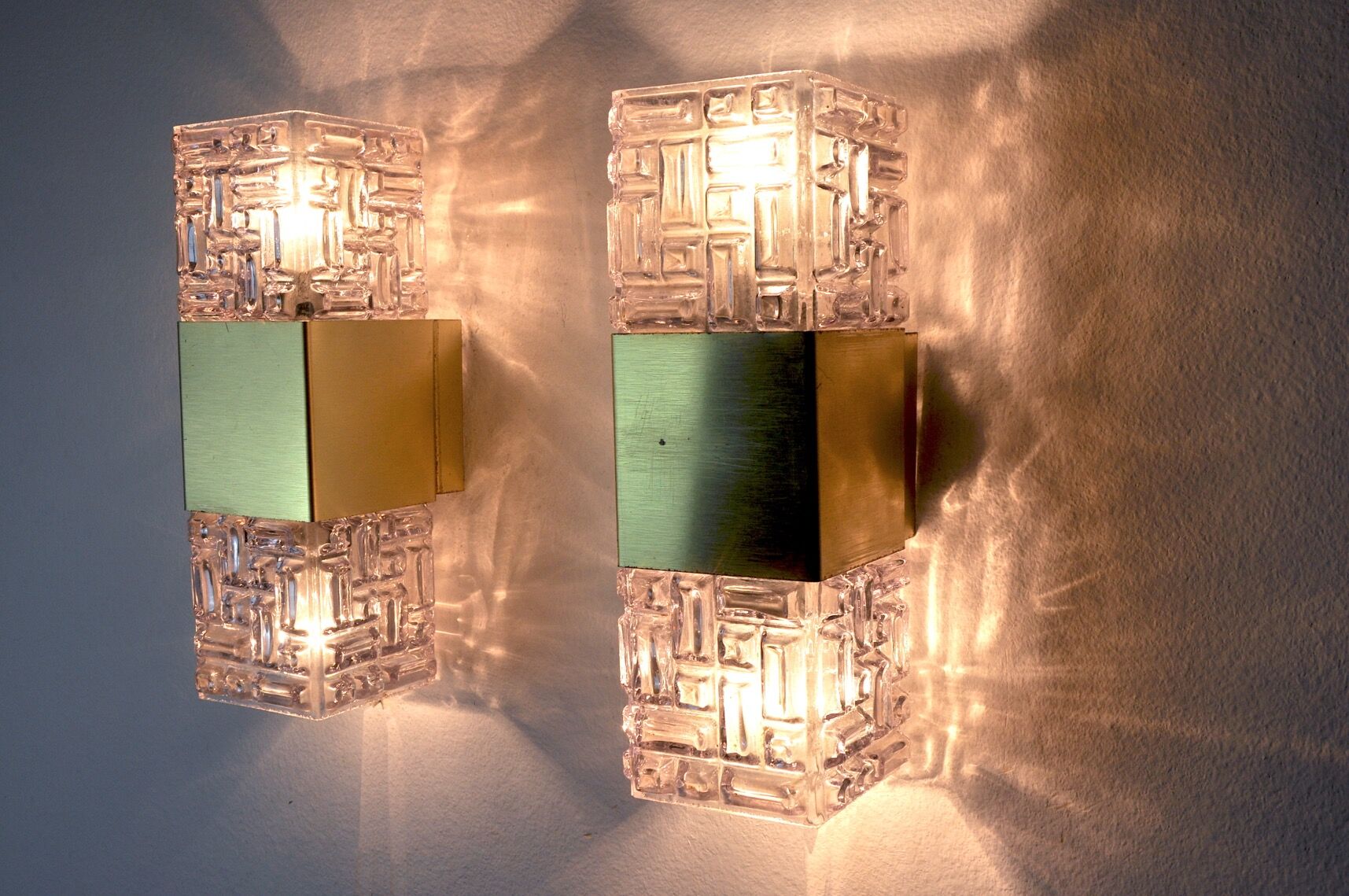 Pair of wall lamps Maison Sciolari, Italy, 1970