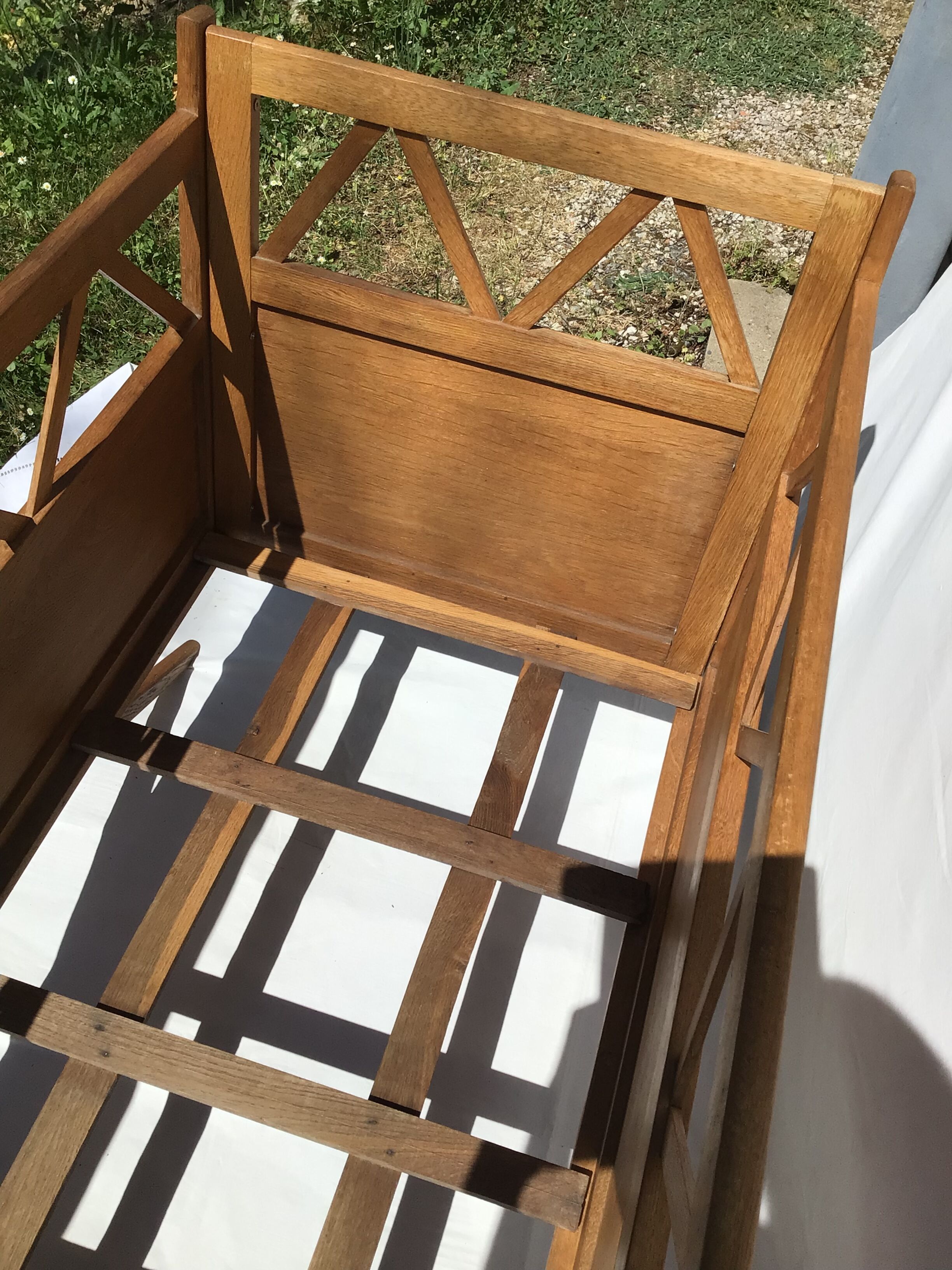Child bed solid wood spindle feet 60's crosses