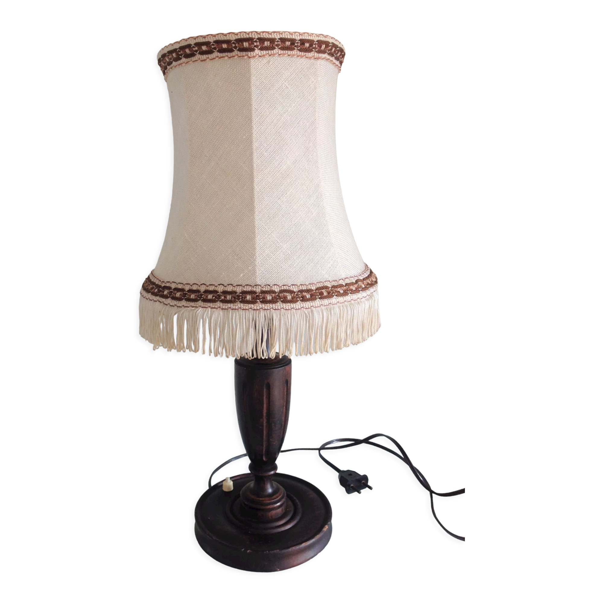 Lampe en bois tourné et abat en tissu beige style art déco / années 40-50