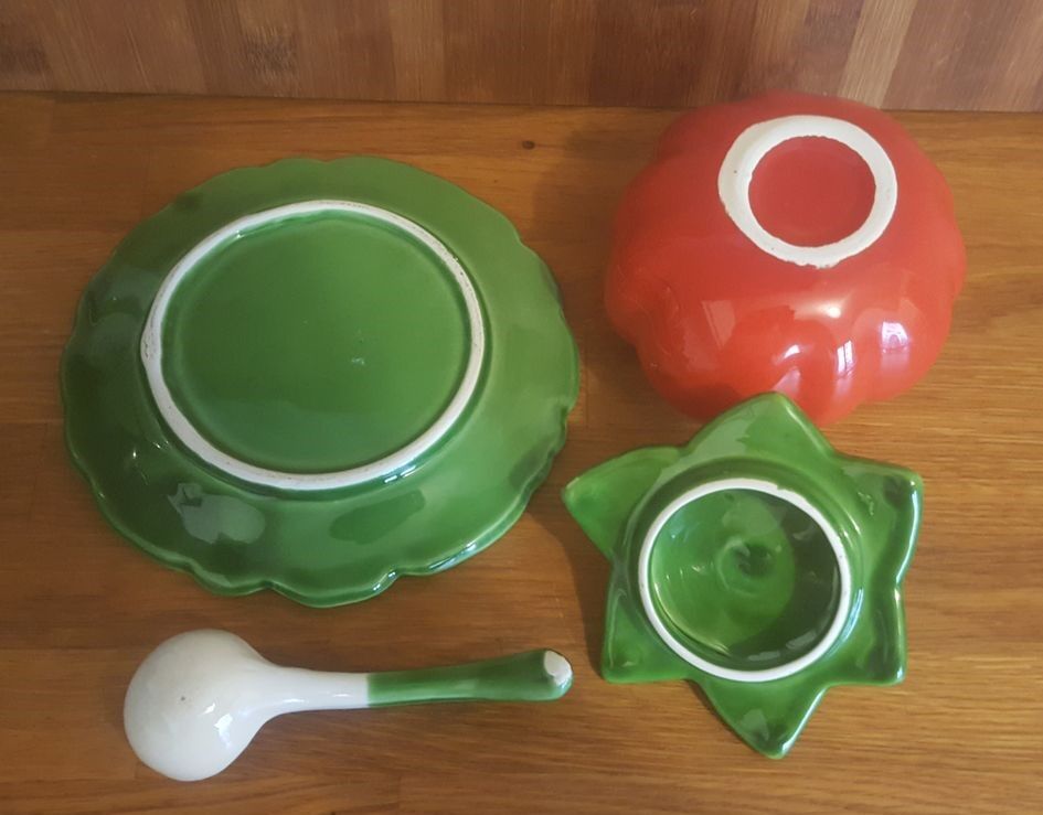 Vintage tomato-shaped slurry