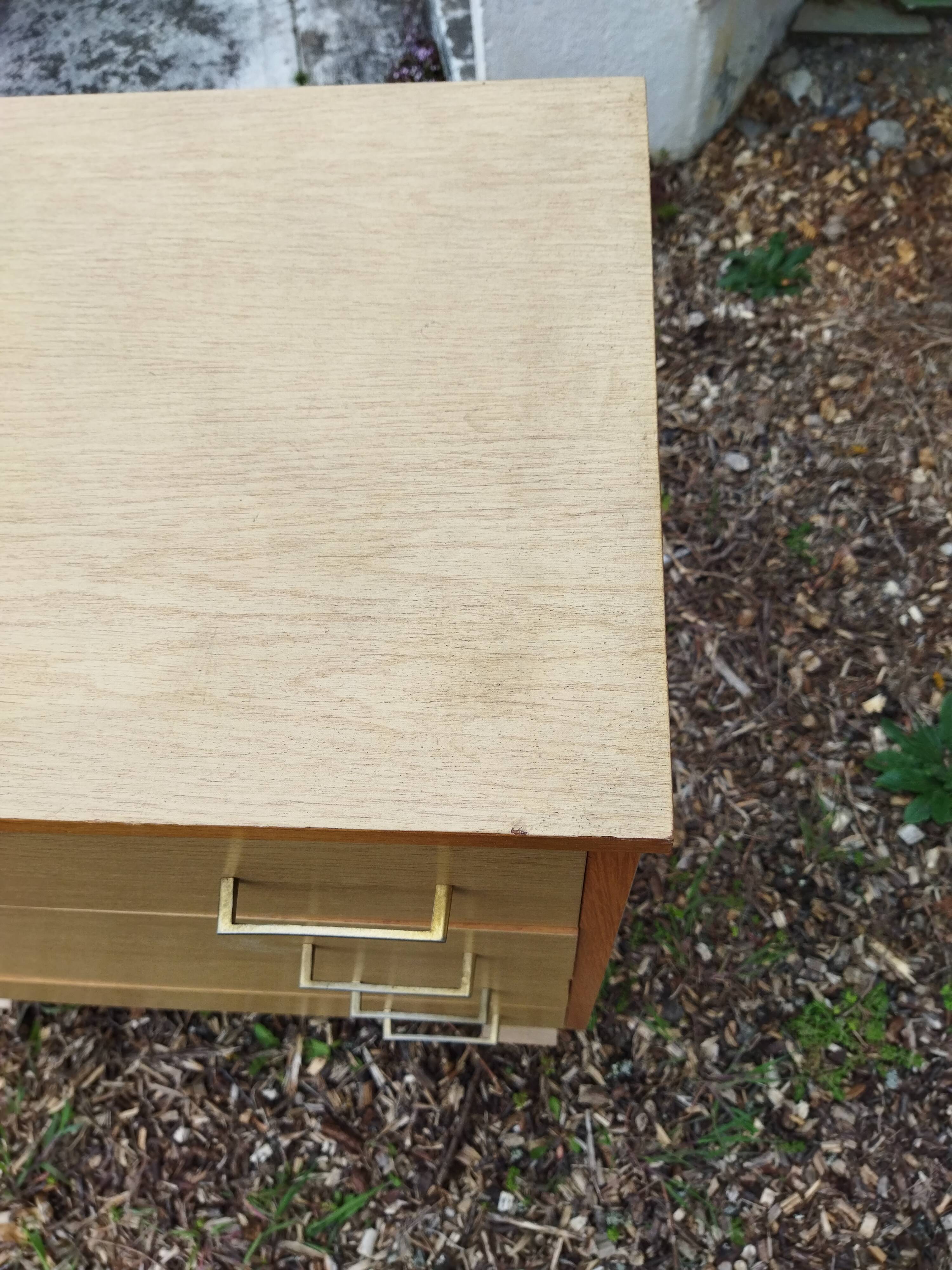 Vintage chest of drawers