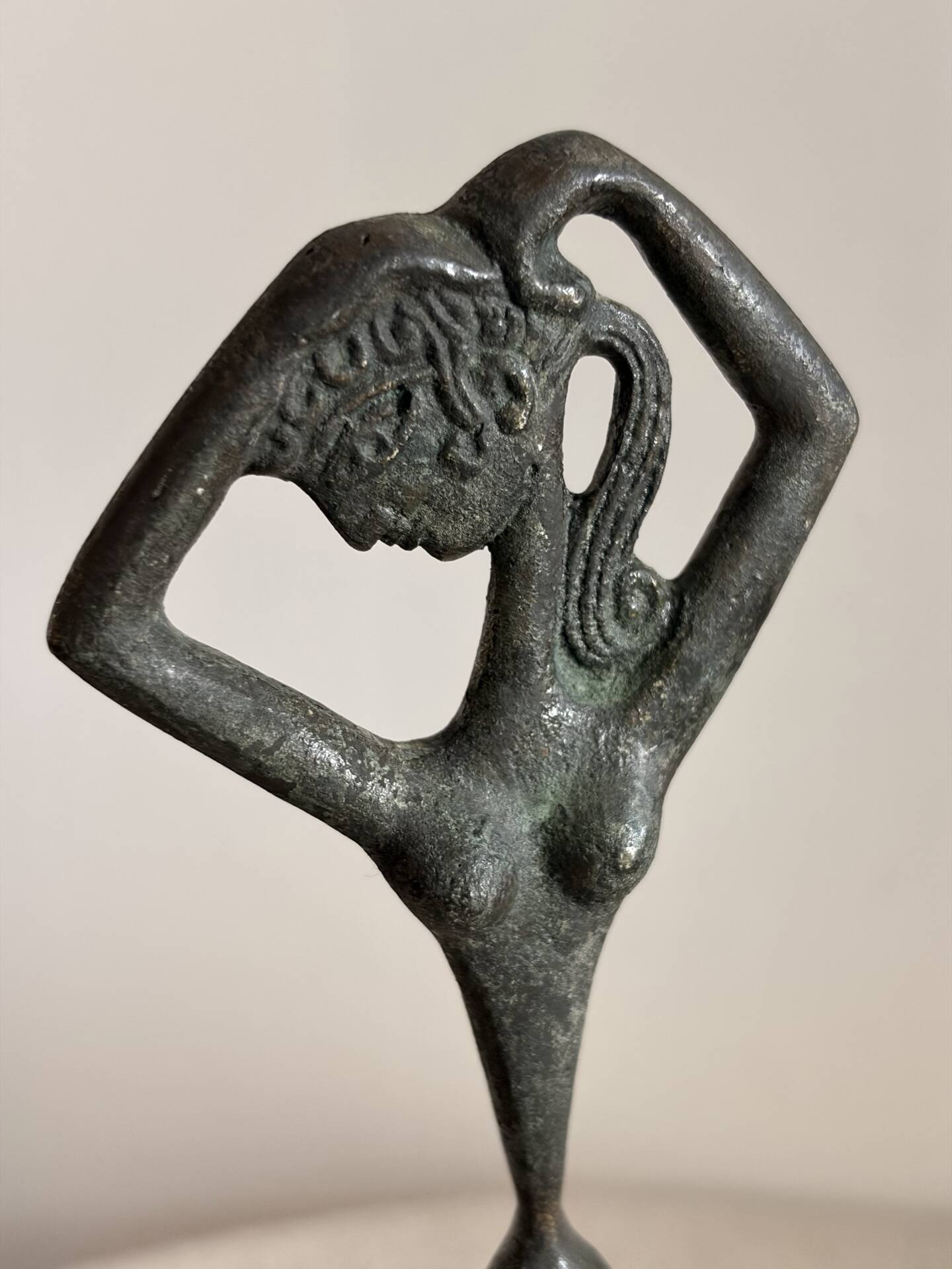Vintage 1960s Mid-Century Modern Oxidized Bronze Aphrodite Statue