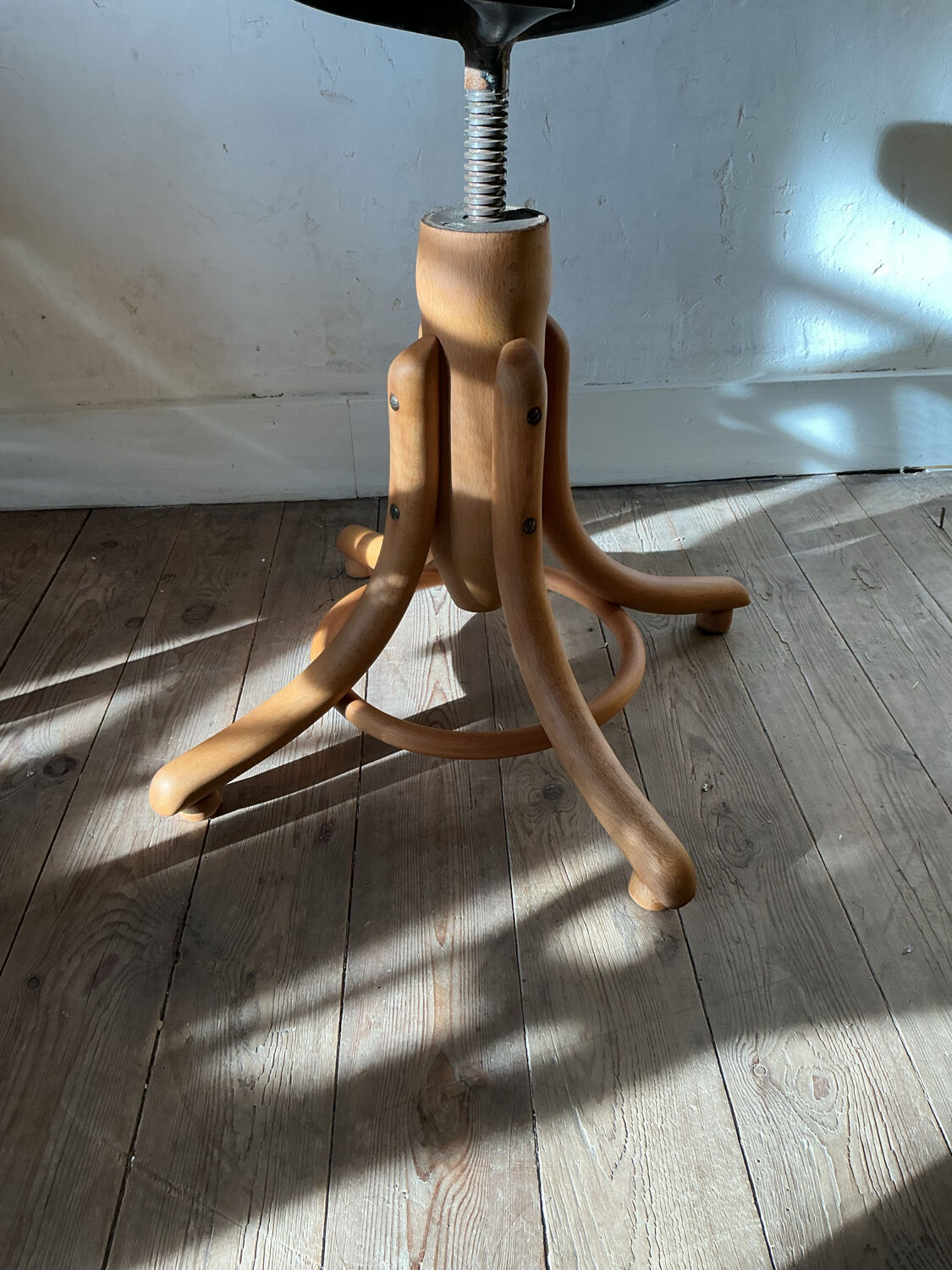 Thonet stool