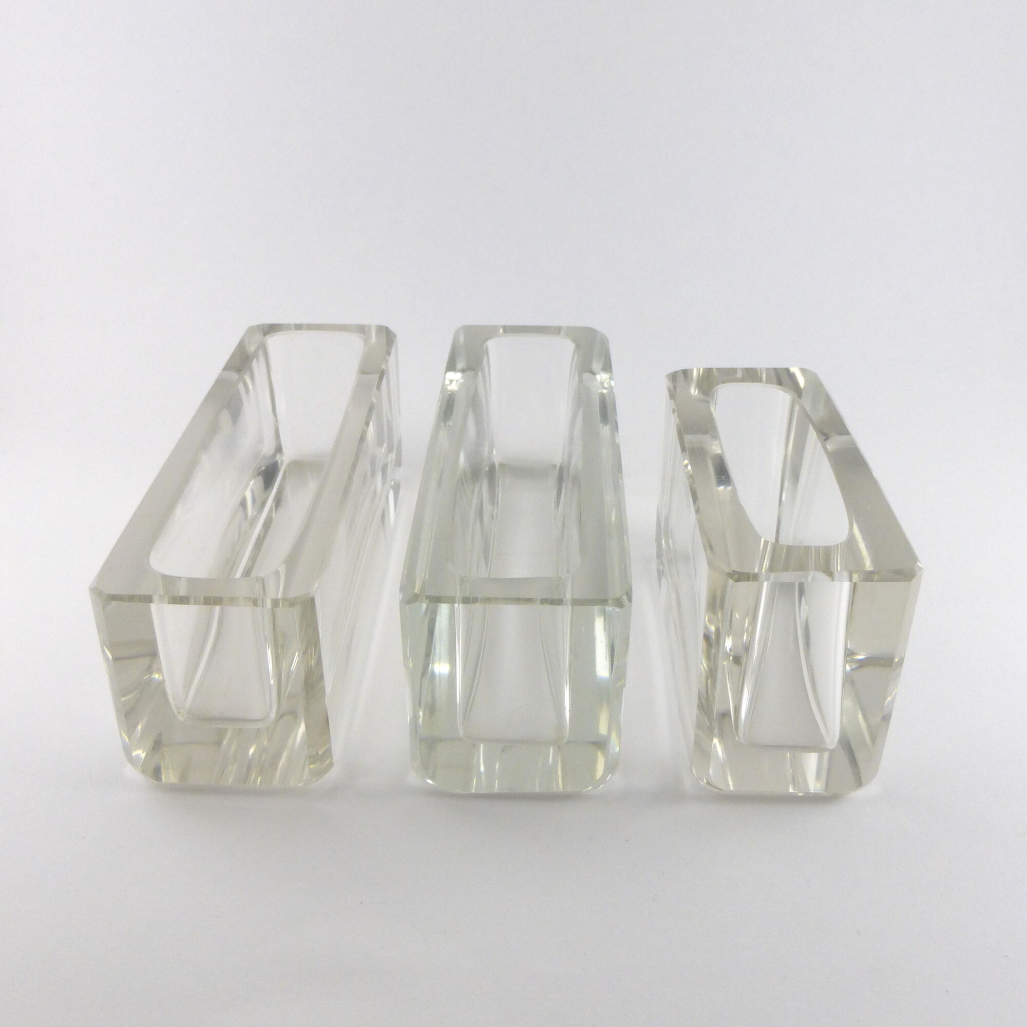 Suite of 3 vase 'centre-of-table' crystal
