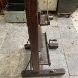 Antique hand-cranked easel