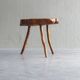 Table d'appoint en bois d'orme français vintage