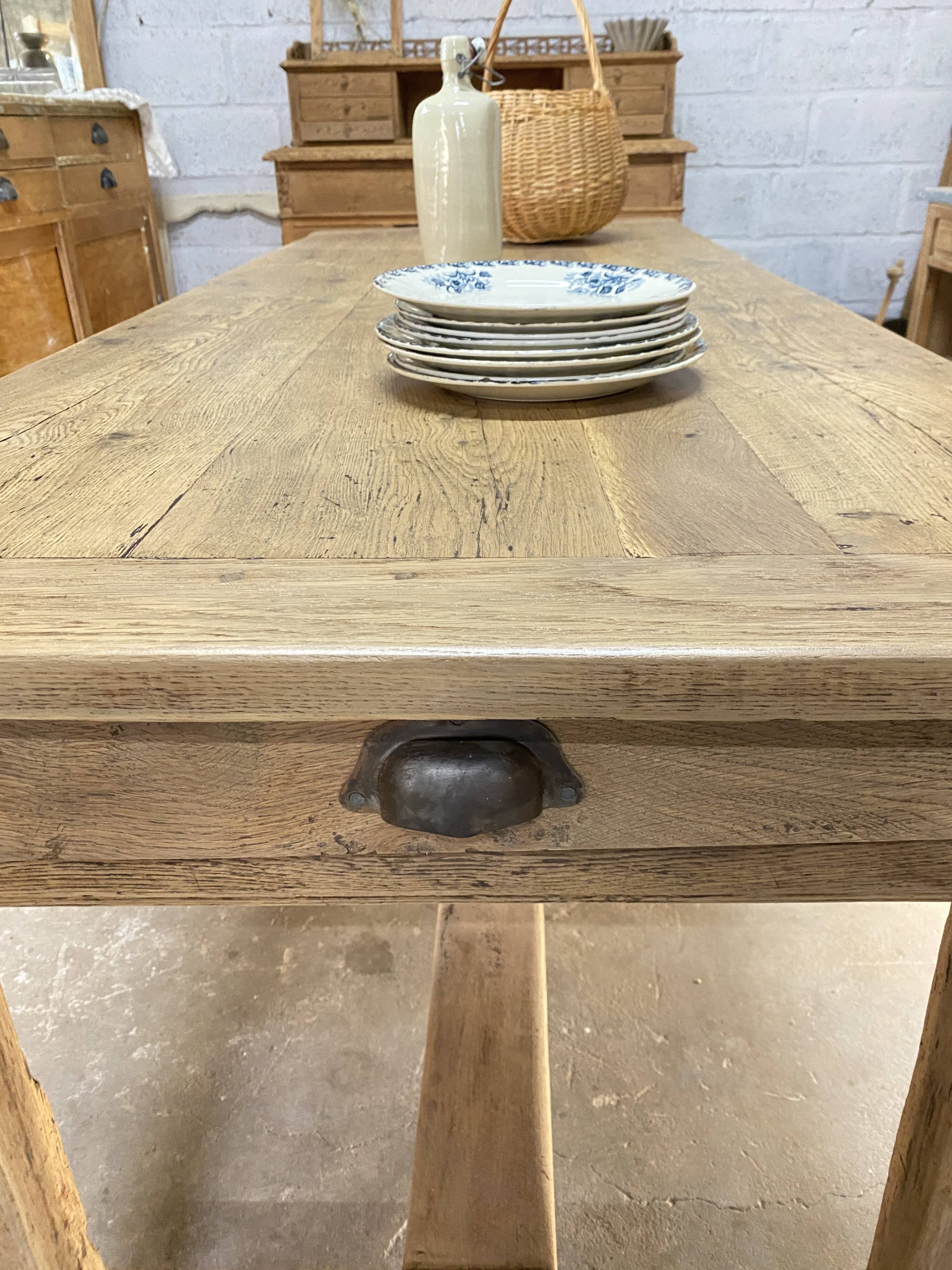 oak farmhouse table - 2 drawers