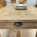 oak farmhouse table - 2 drawers
