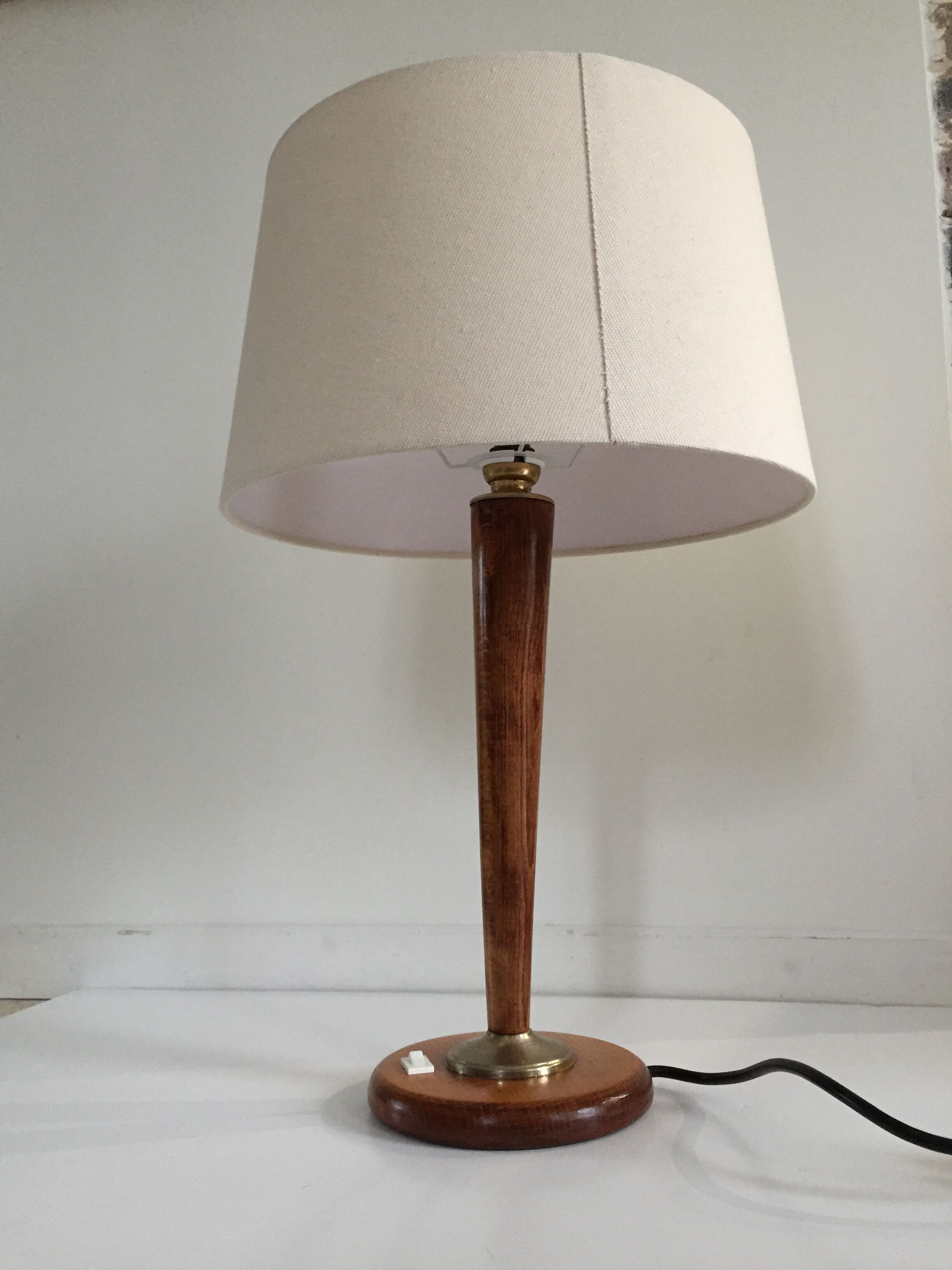 Chic wooden office lampe 1960