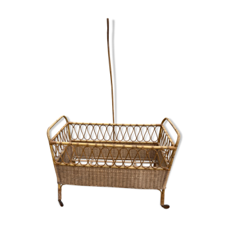 Wicker cot