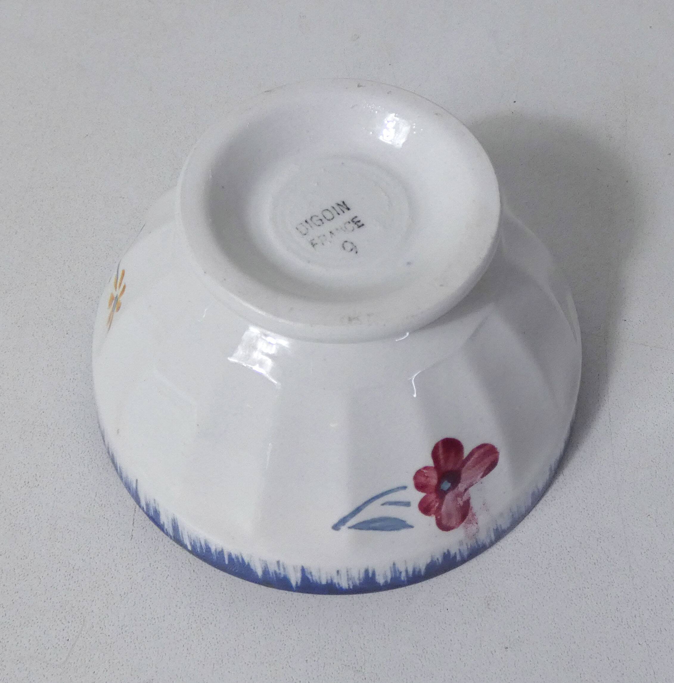 Old small bowl digoin marie lou