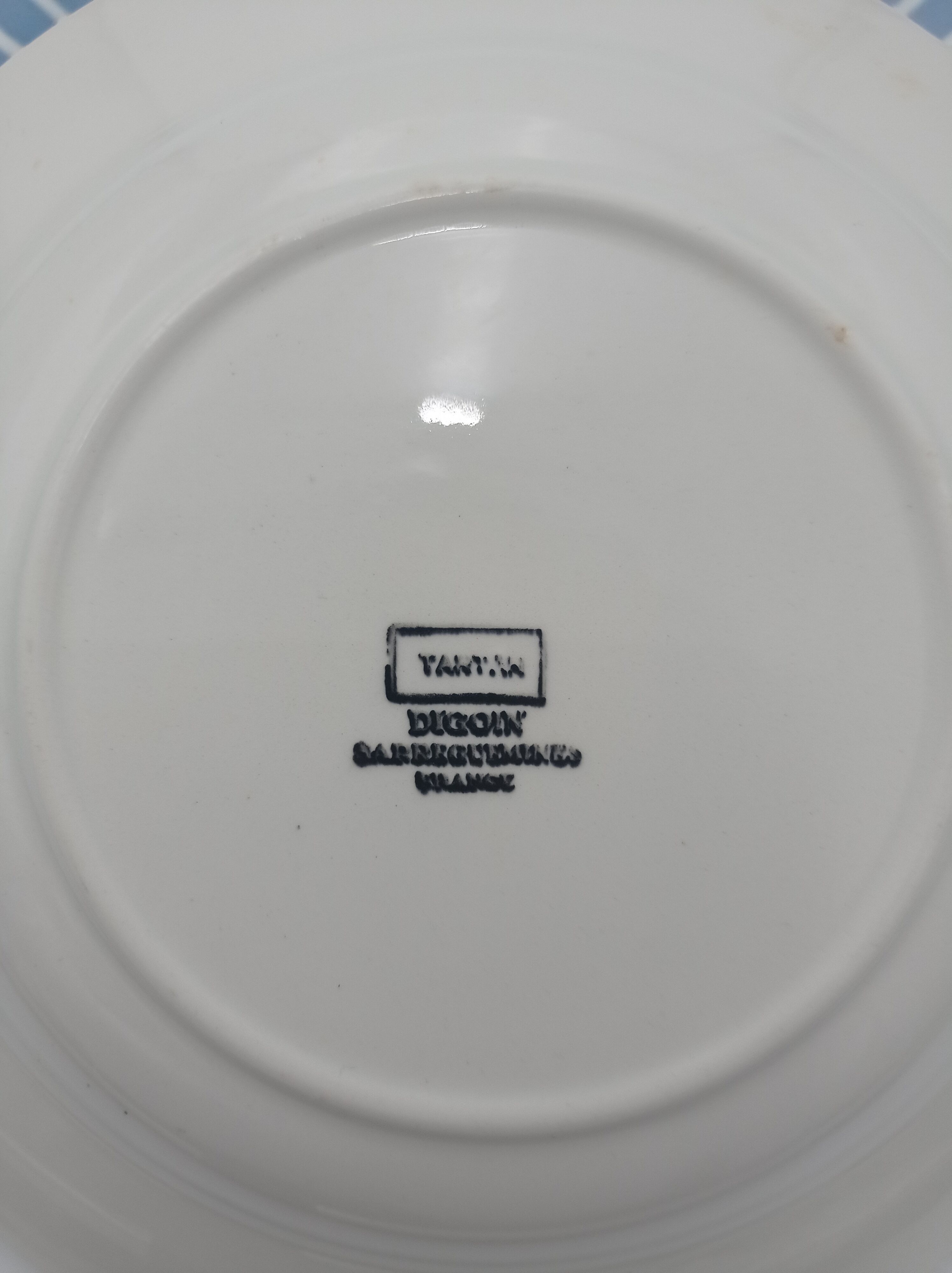 8 hollow plates Digoin Sarreguemines "Tartan"
