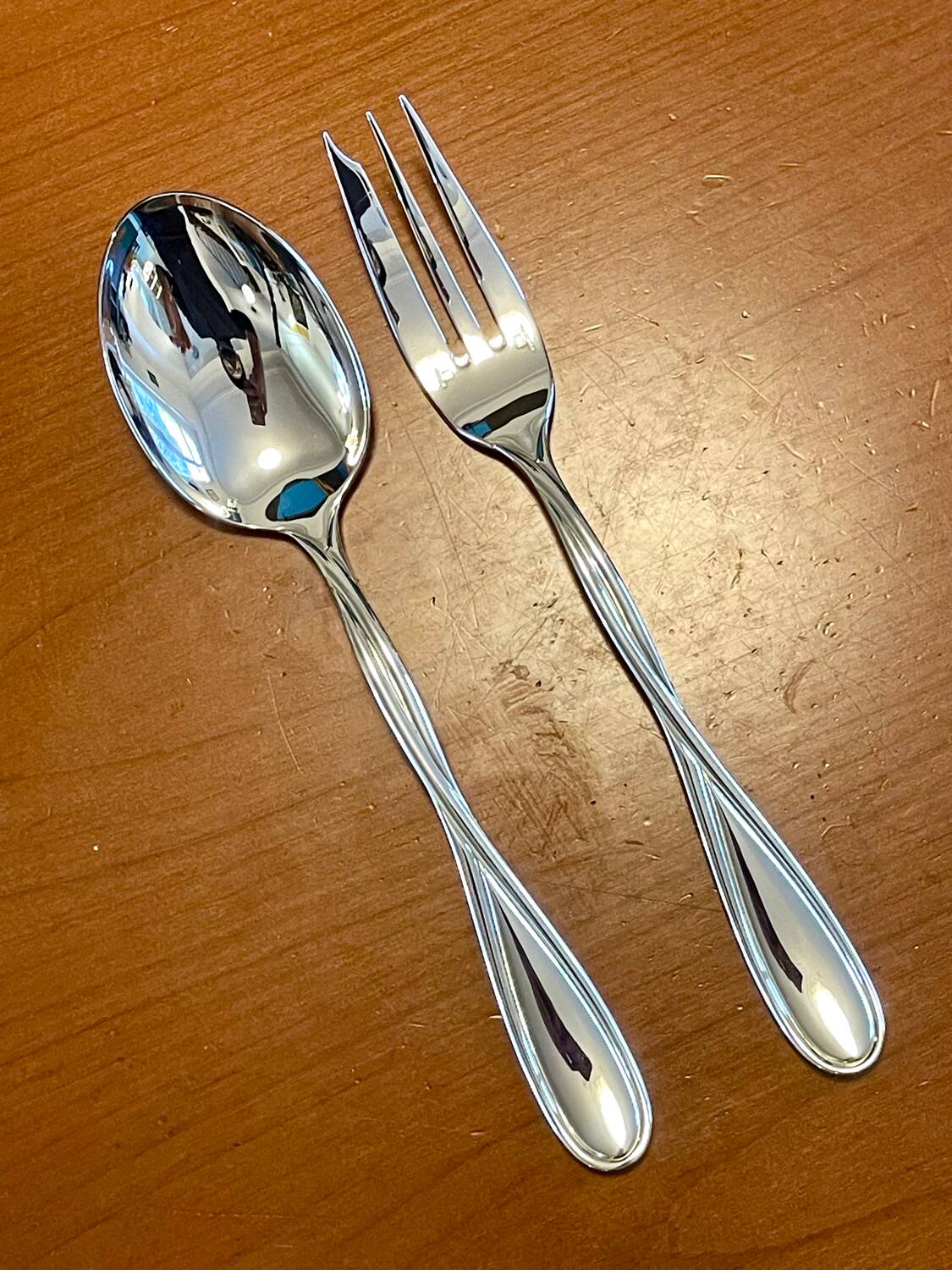 Christofle Galéa, 2 serving cutlery in very good condition.