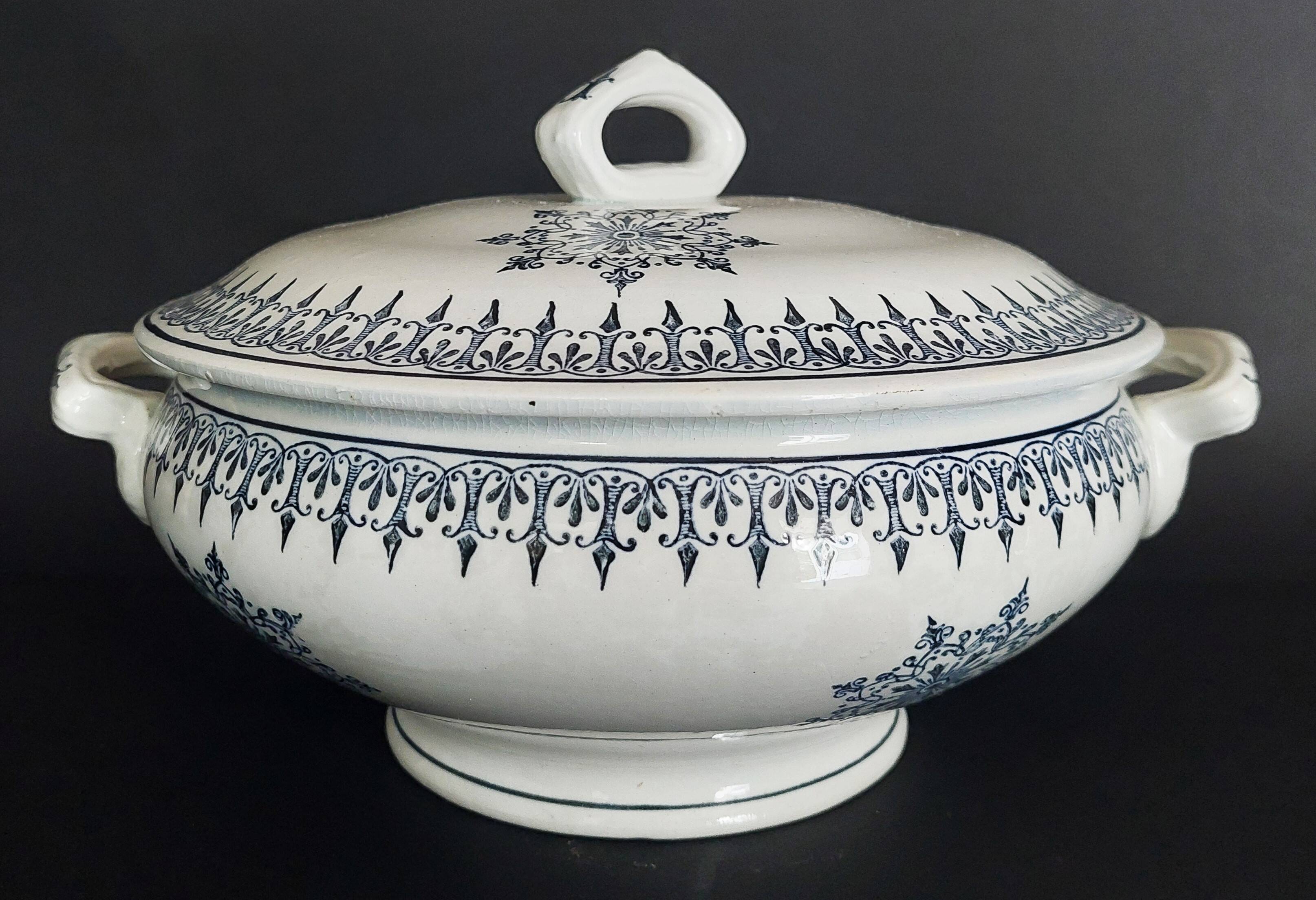 Antique Saint Amand earthenware tureen with Primax decoration