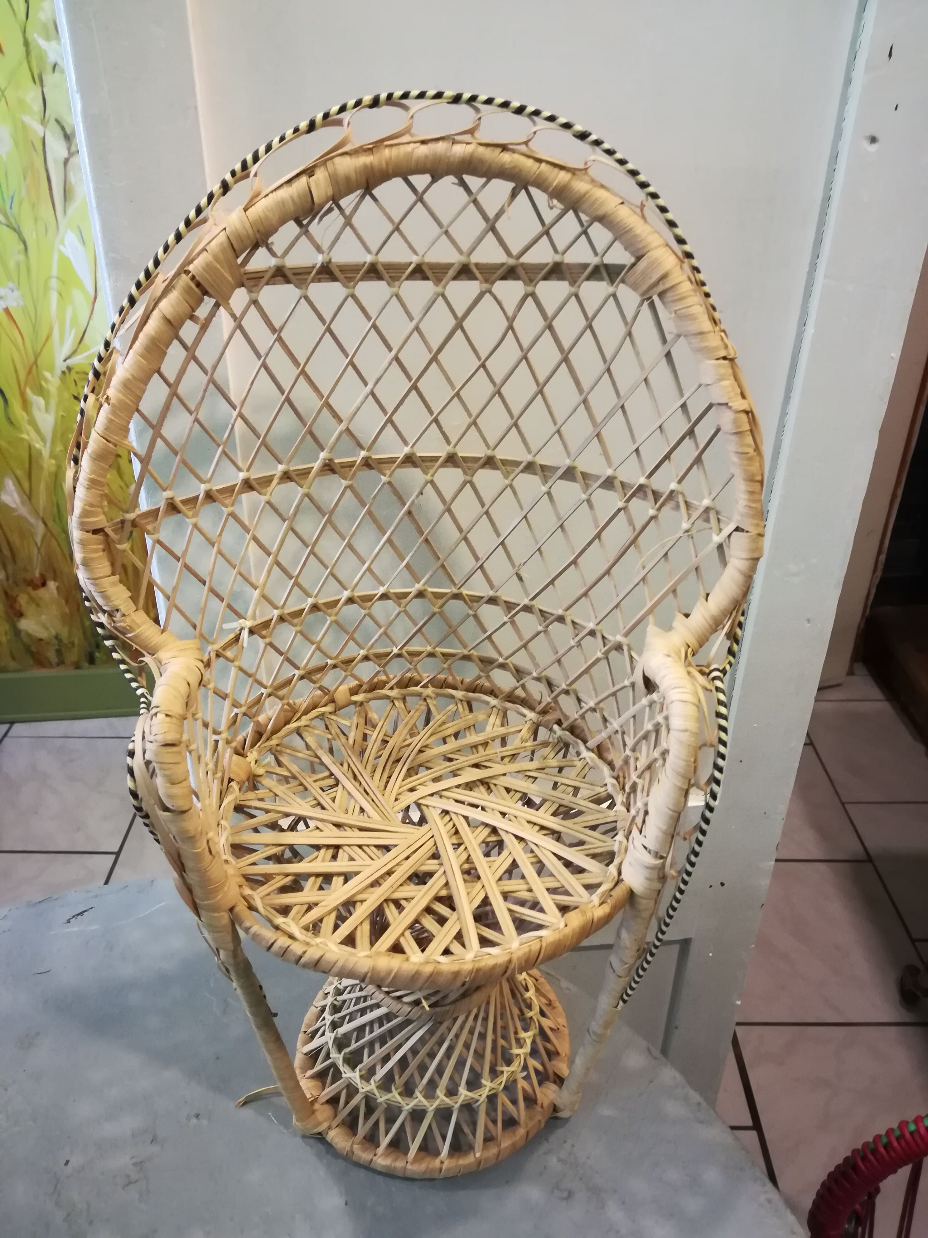 Emmanuelle doll chair