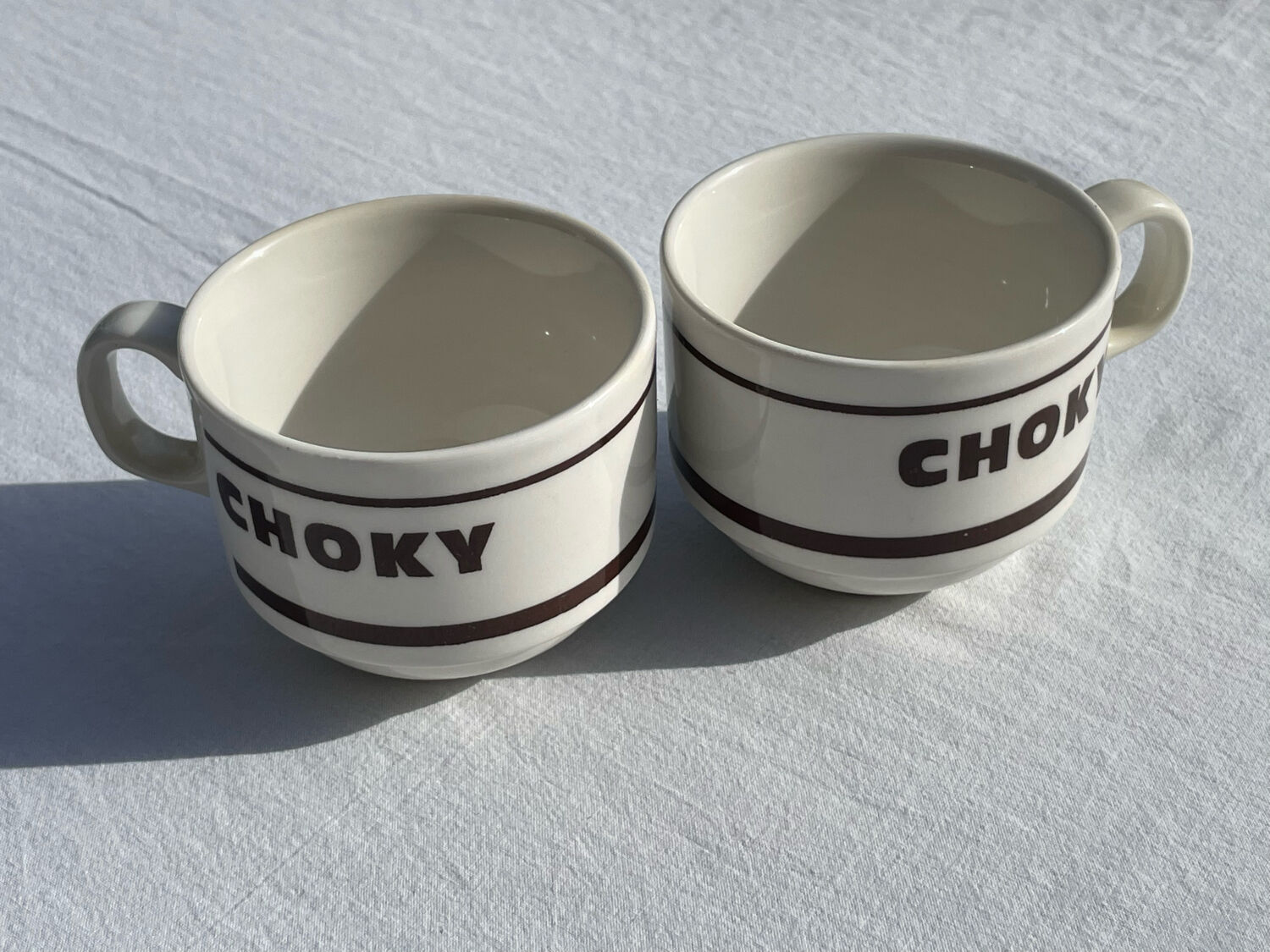 2 tasses à chocolat