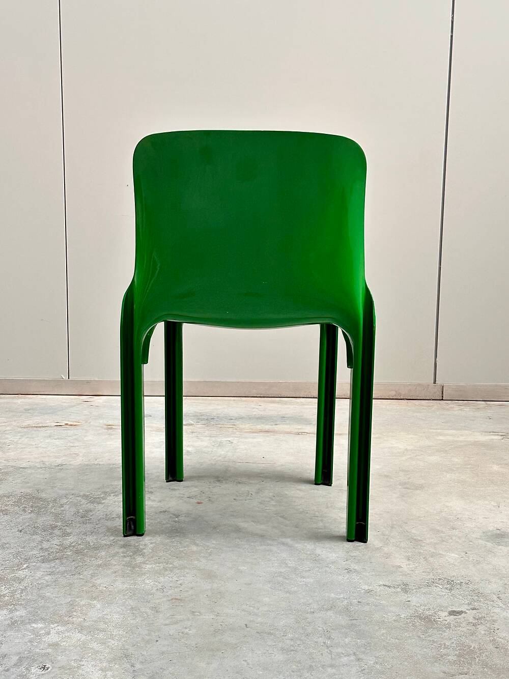 Set of 4 green stackable chairs 'Selene', Vico Magistretti, Artemide, 1960s
