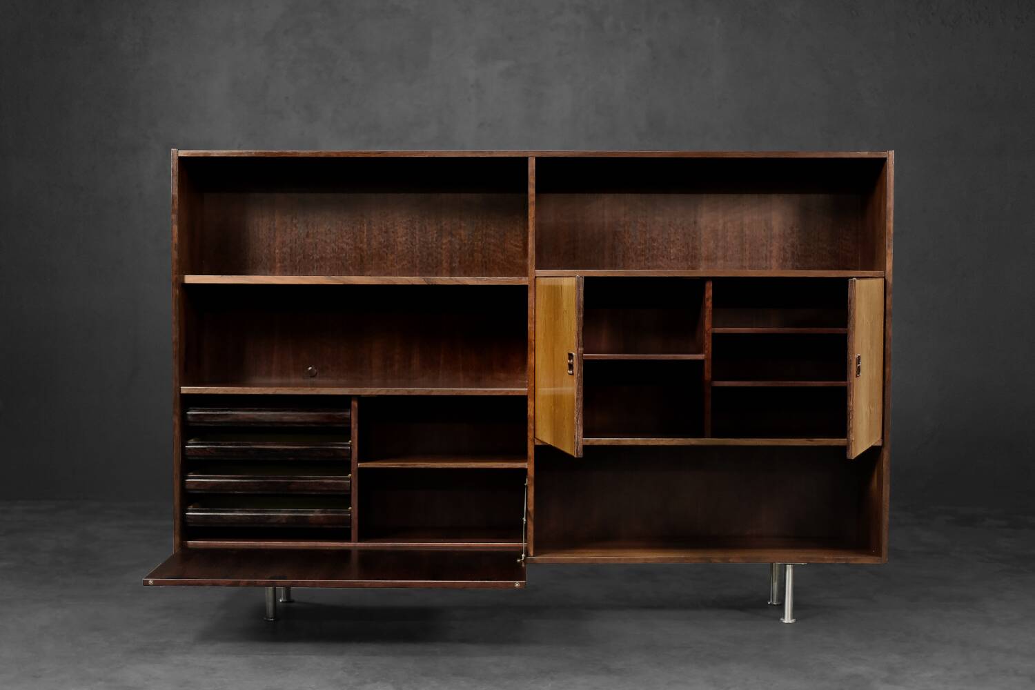 Buffet haut vintage scandinave moderne en palissandre avec bar par Æ. Jensen & T. Mølholm
