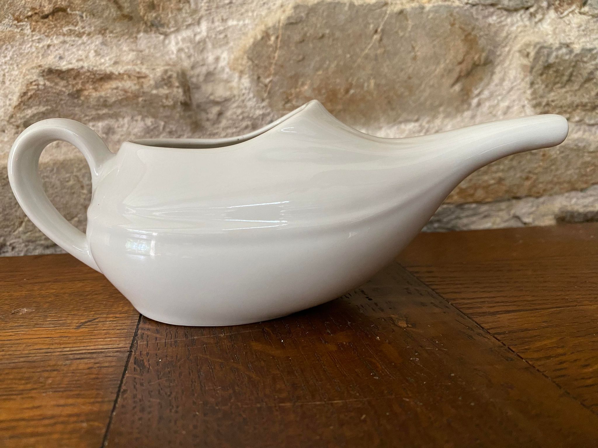 White porcelain saucière
