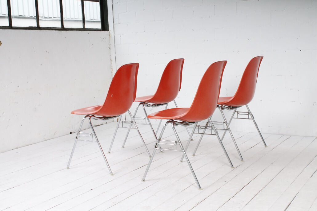Set of 4 side chairs by Charles & Ray Eames for Herman Miller