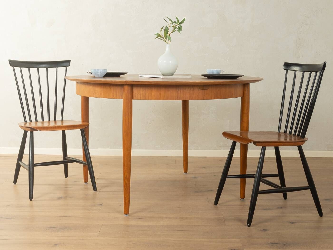 Round butterfly dining table by Lübke, 1960s, teak