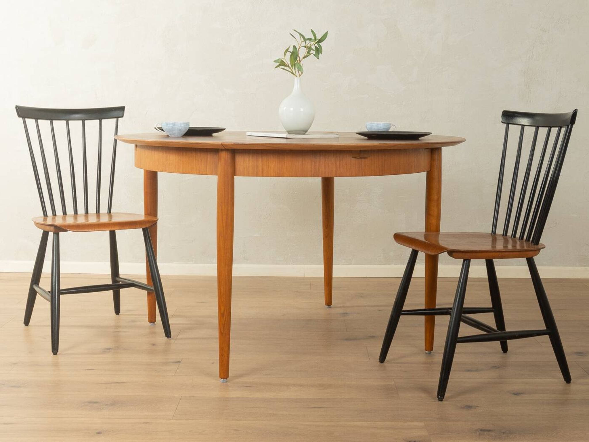 Round butterfly dining table by Lübke, 1960s, teak
