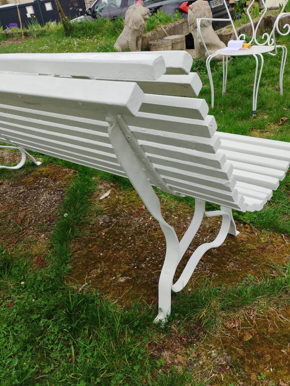 Banc de jardin ancien avec pieds en fer