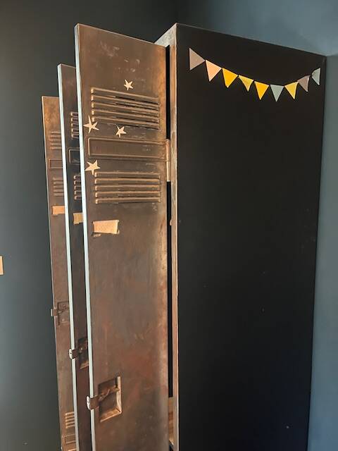 Metal locker room