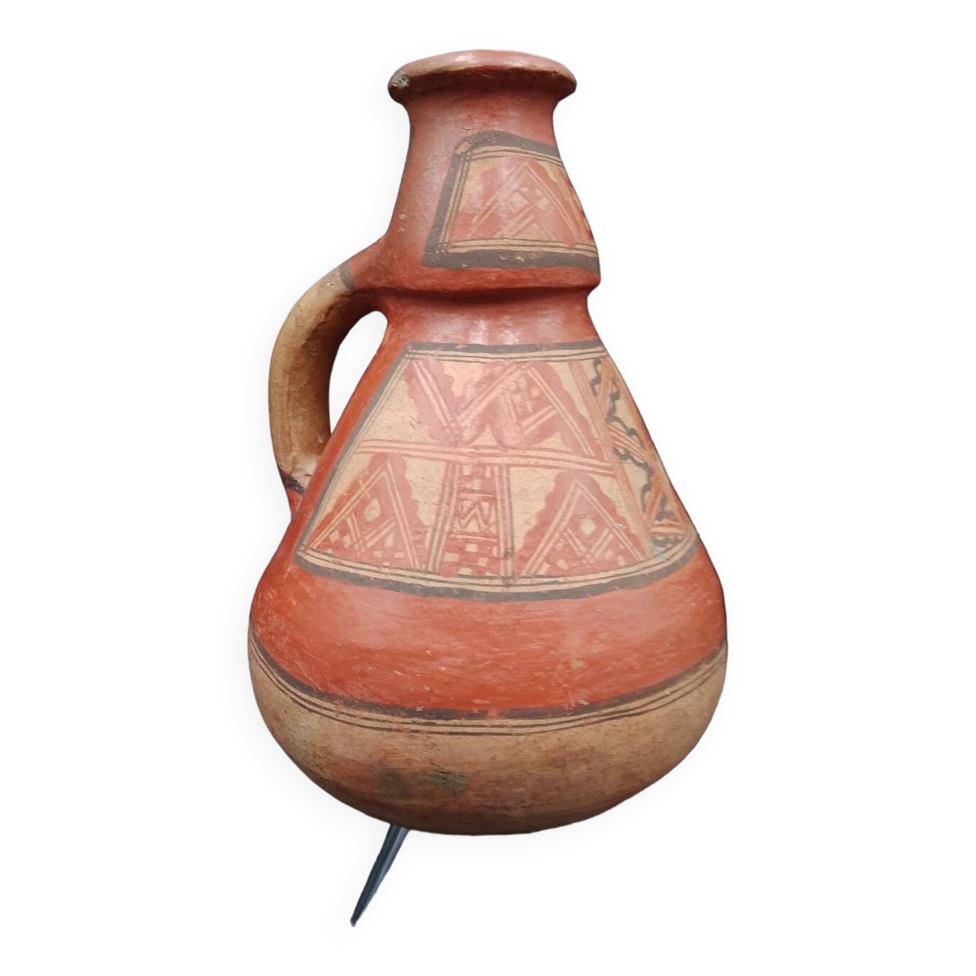 Ait chenacha jug Berber Kabyle Algeriaterracotta pot takduht early 20th century