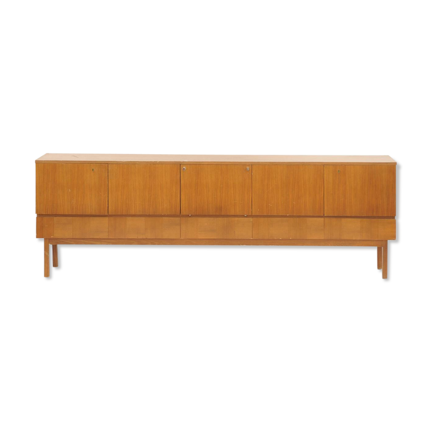 Enfilade in vintage agglomerated