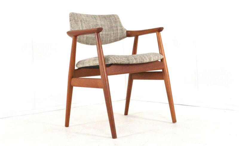 Svend Åge Eriksen for Glostrup GM11 chair - danish design - new upholstery