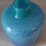 Vase en verre bleu
