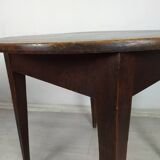 Round farm table