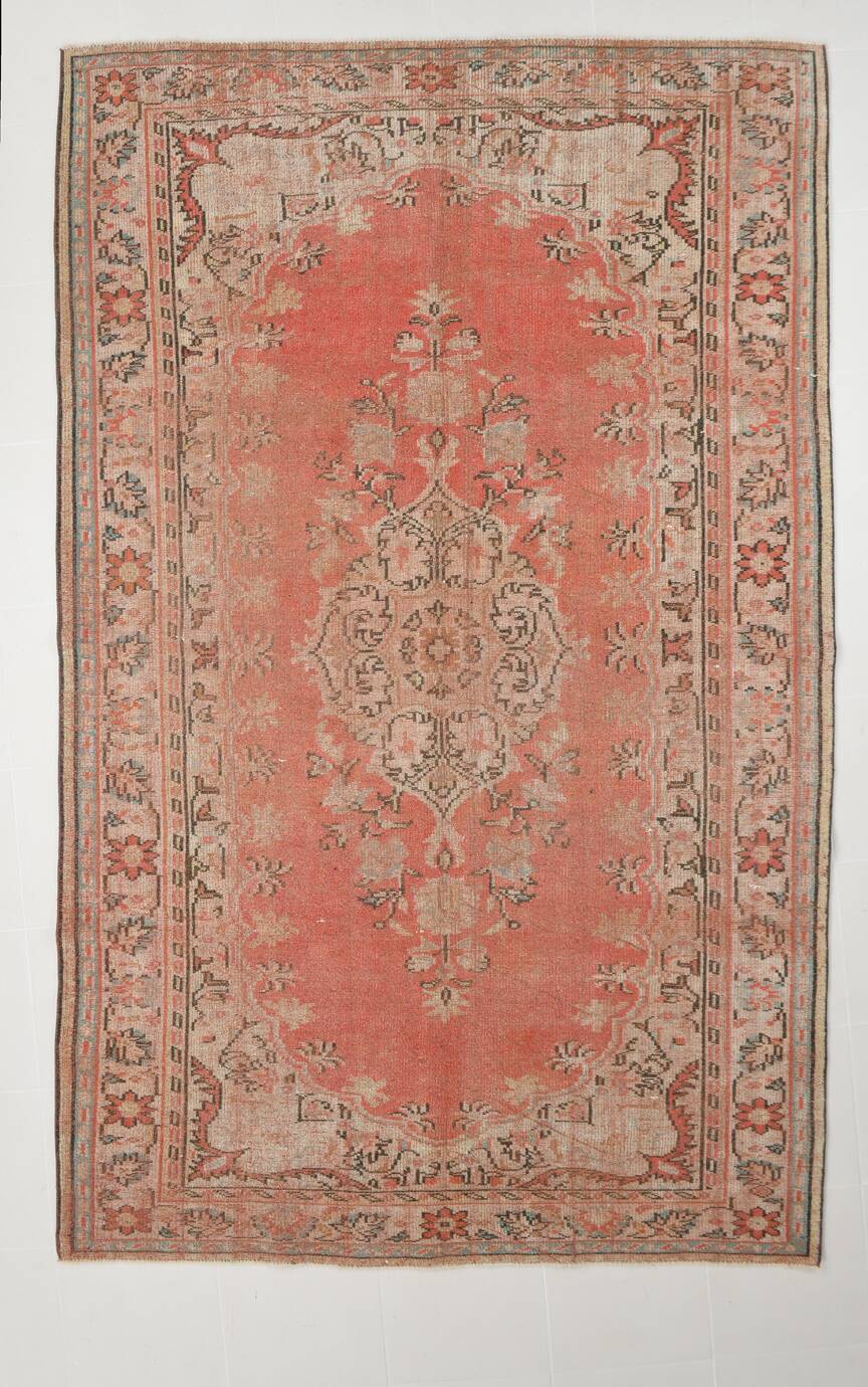 Tapis Anatolien Vintage Fait Main en Laine, Tons Rose Fané, Beige & Bleu