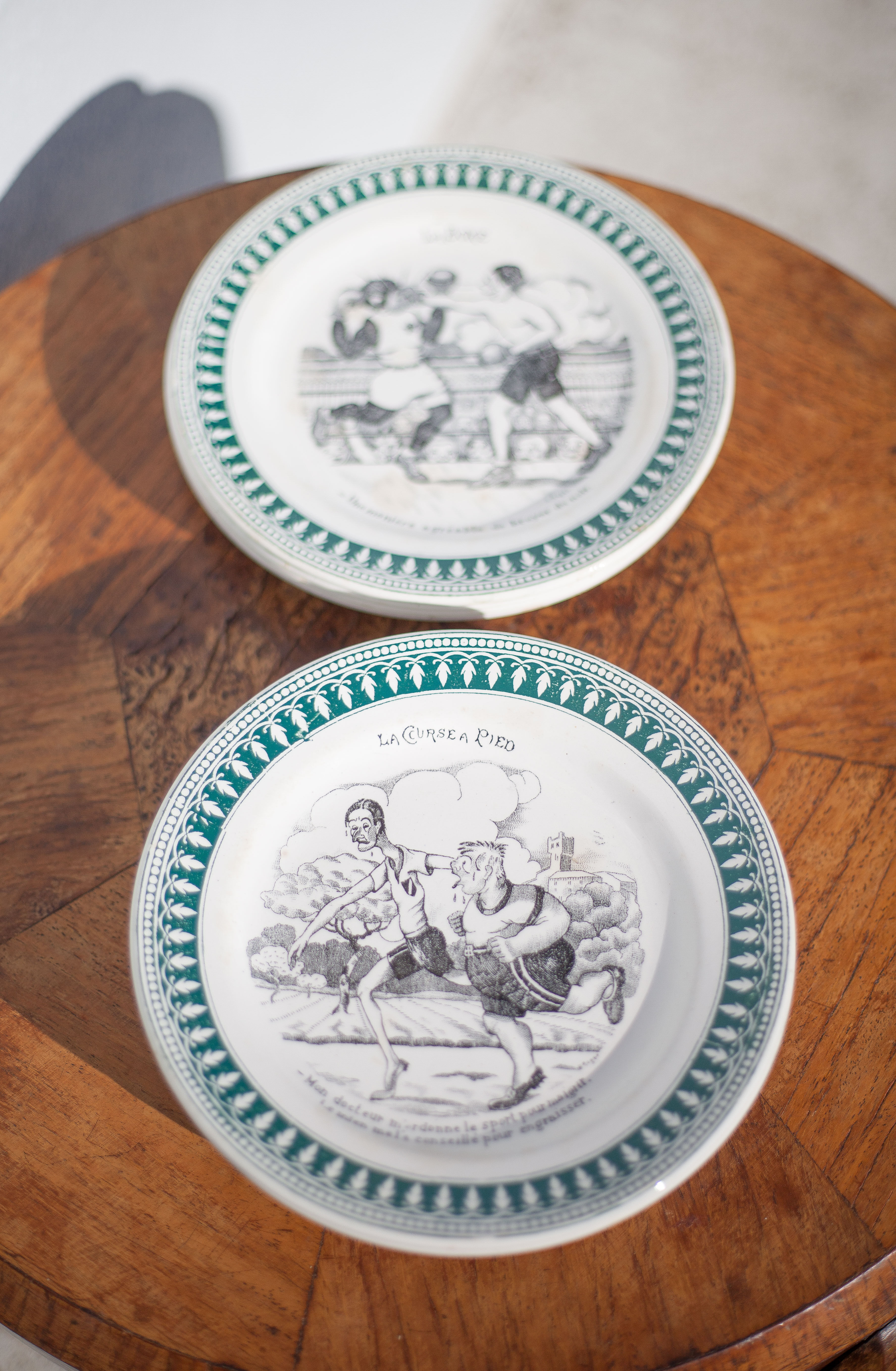 Service ceramic dessert plate St Amand x 11, cheese plate, talking plate theme sport