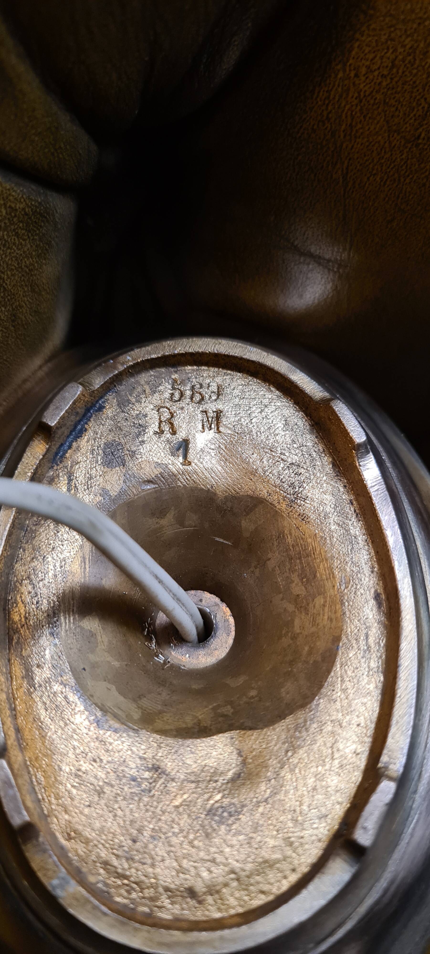 French Art Deco Table Lamp by Cherrier & Besnus very beautiful pressed molded pink glass - 1920s 33x12