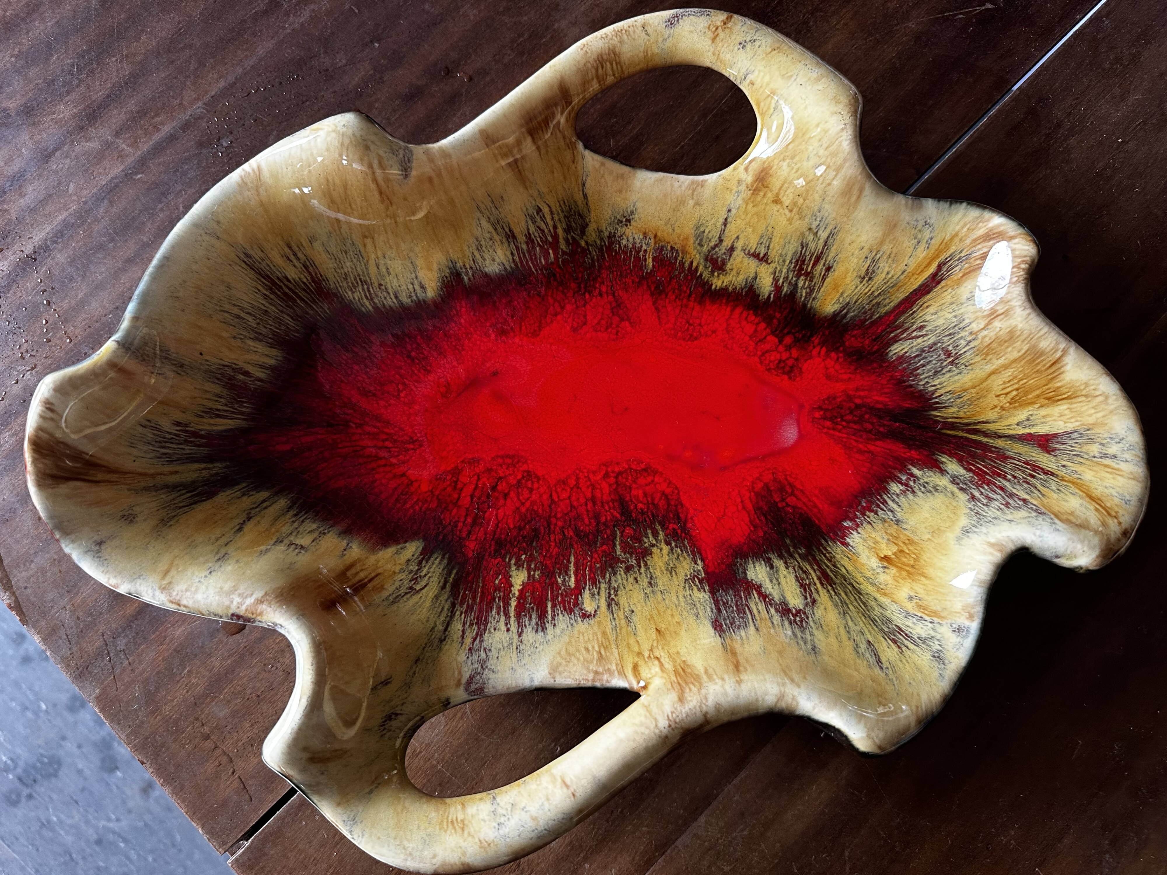 Large Vallauris glazed ceramic bowl/trinket dish, signed JAC - 40/30