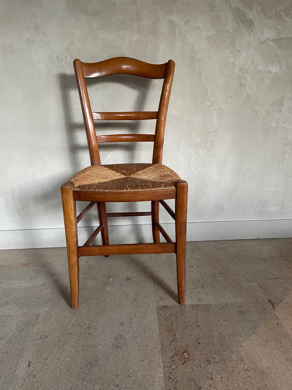 Old mulched chair in light wood