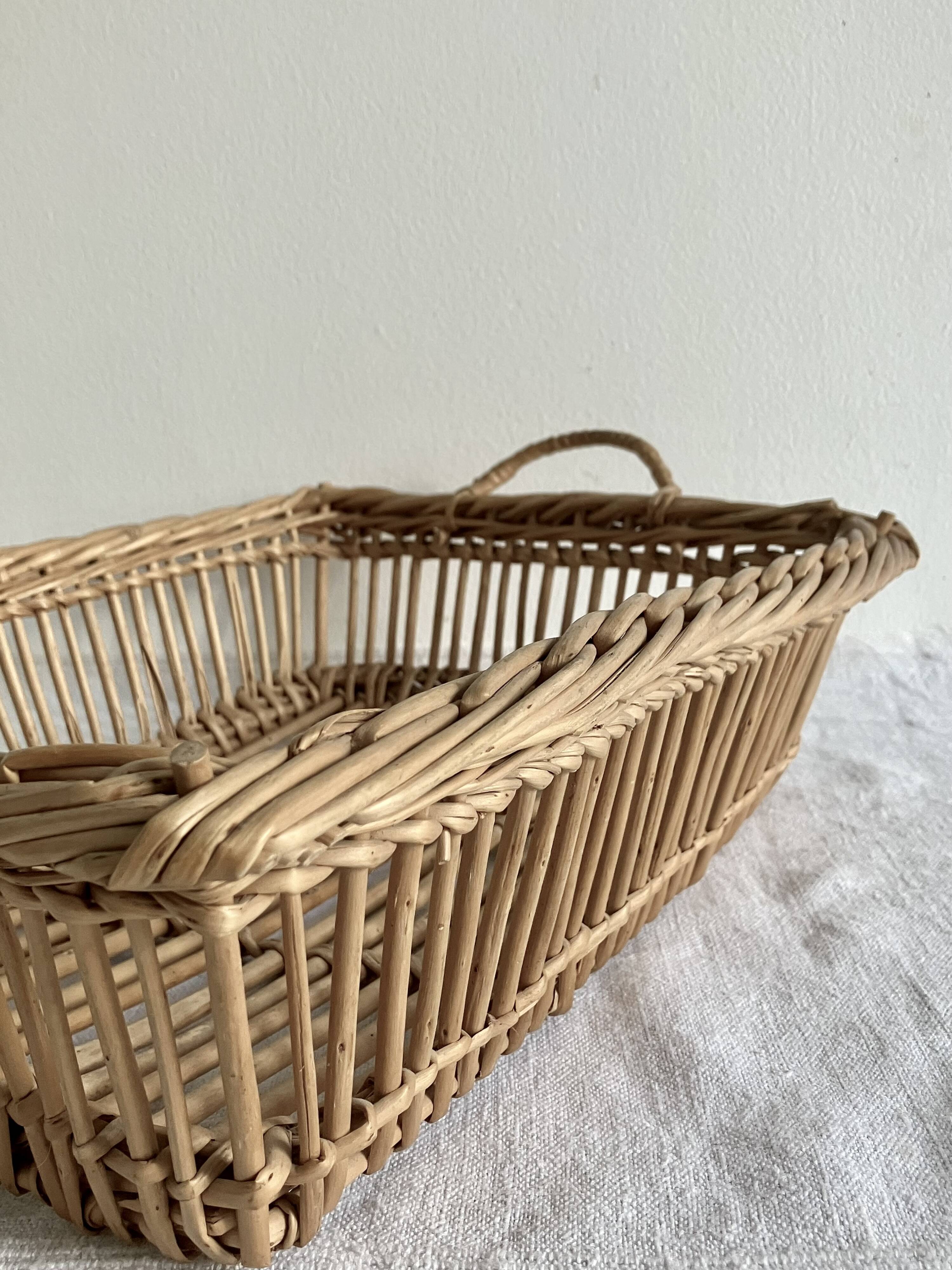 Woven wicker basket