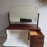 Scandinavian hairdresser 60s