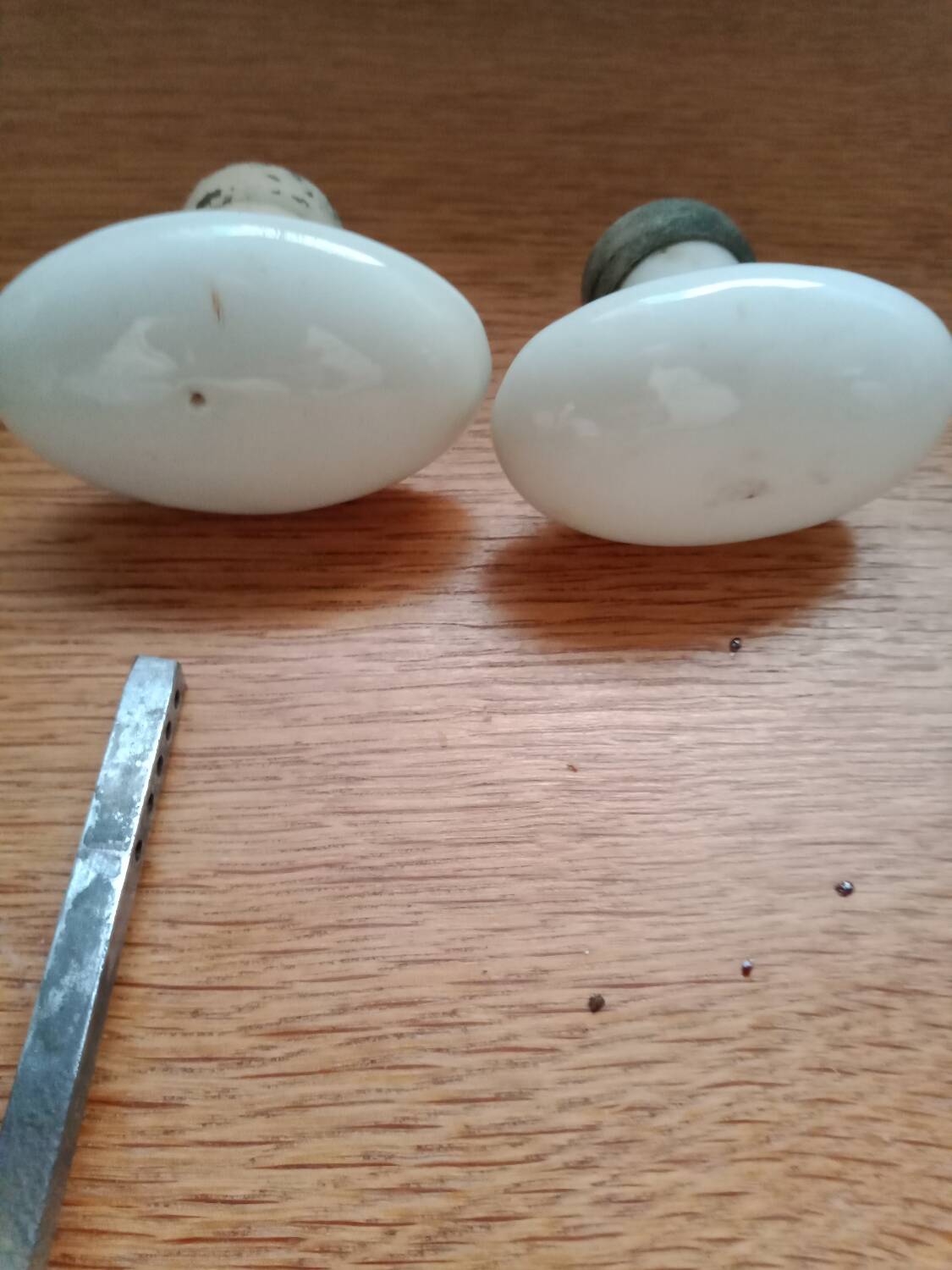 Porcelain door handles