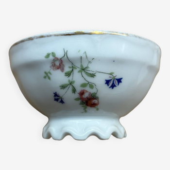 Small flowered porcelain bowl (23)