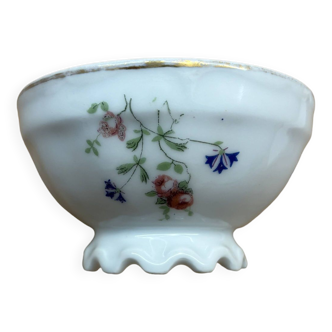 Small flowered porcelain bowl (23)