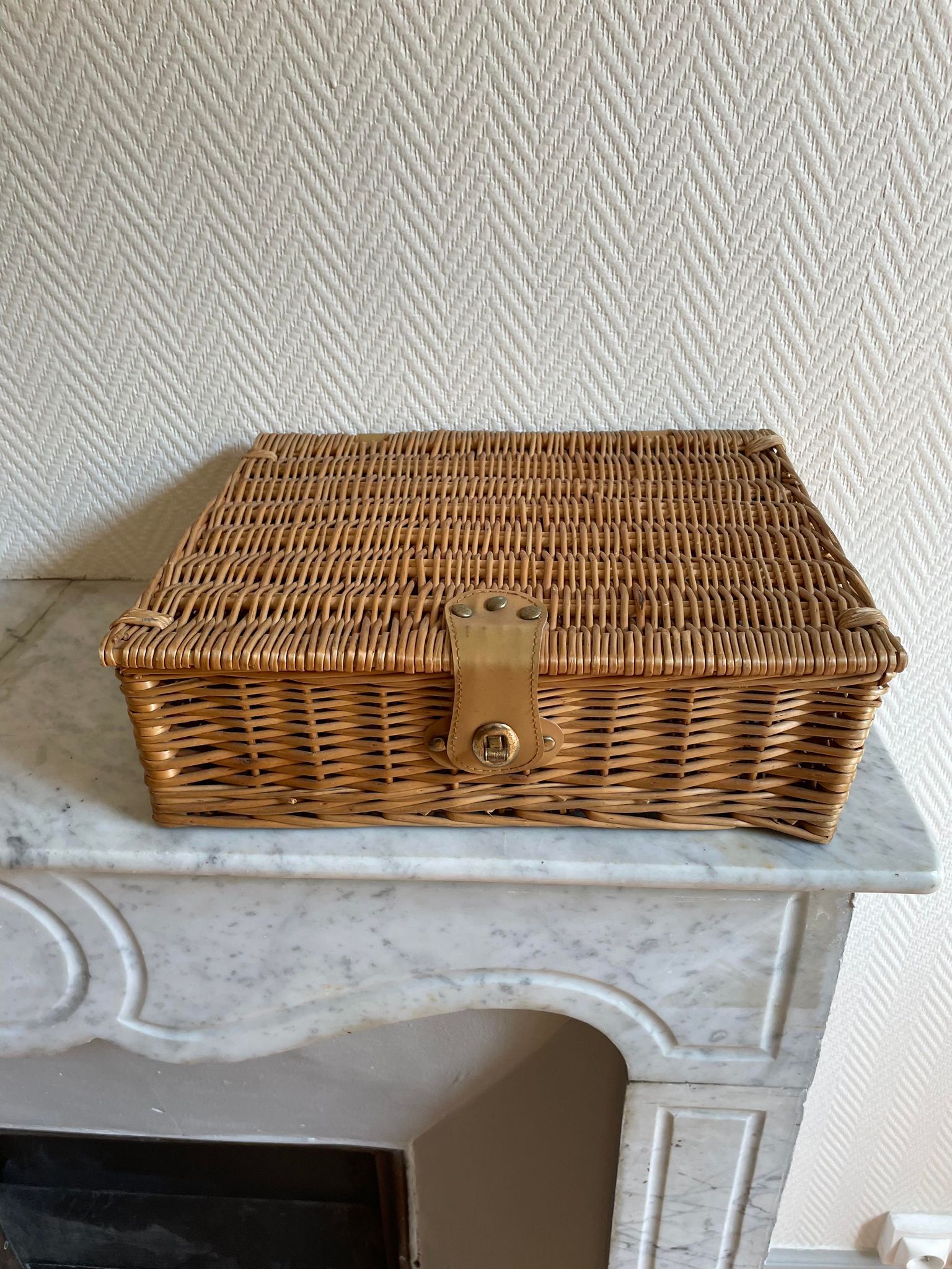Wicker suitcase imitation leather