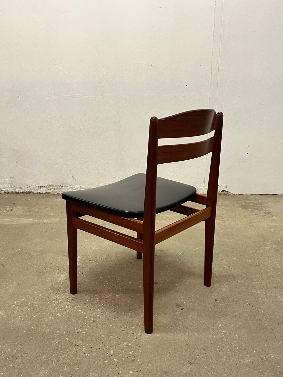 6 Scandinavian chairs from the 1960s