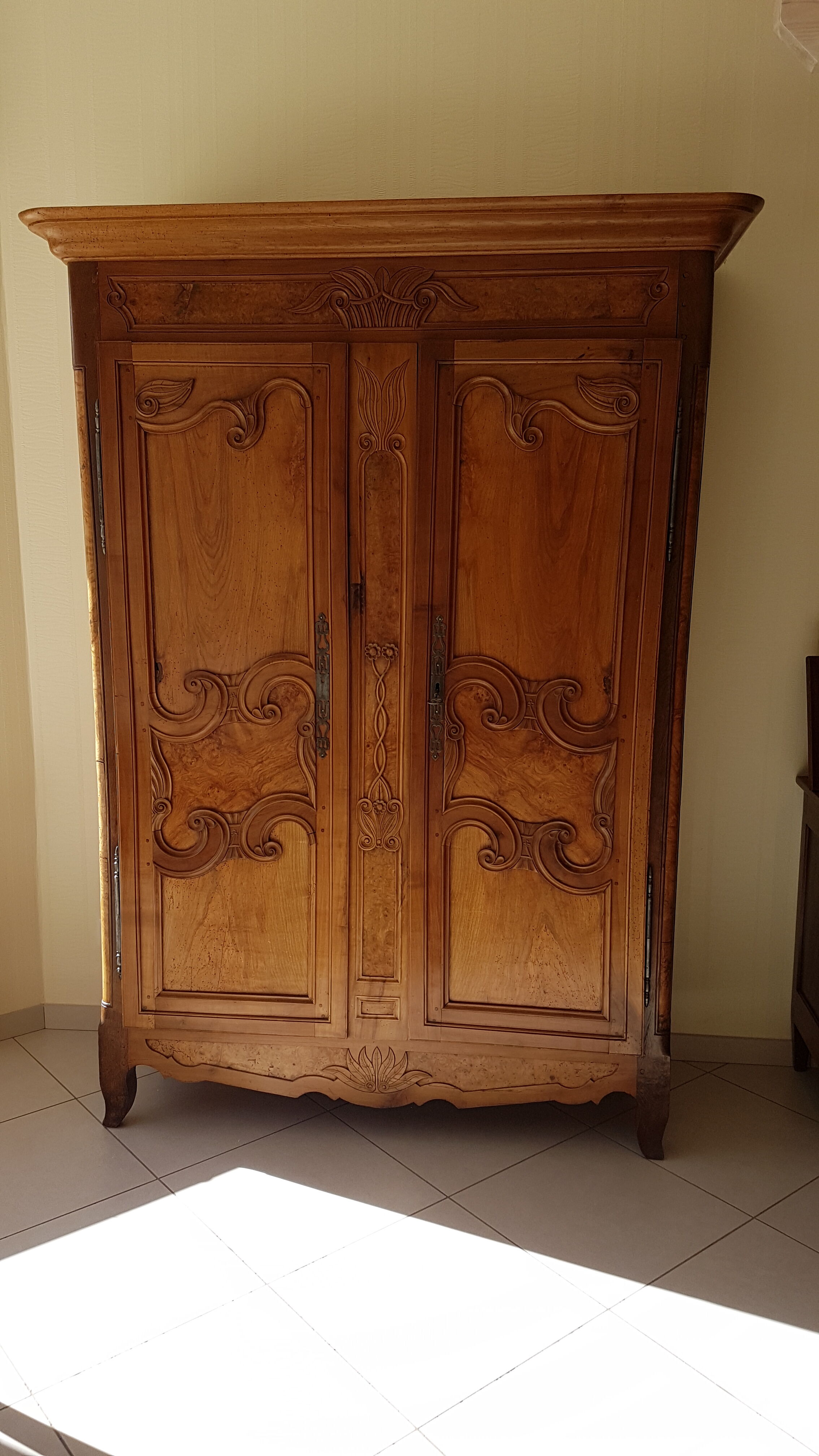 Armoire bressane Selency